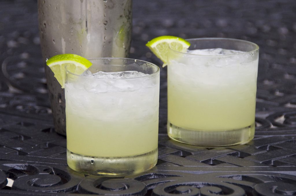 Sensasi Minum Margarita dengan Suasana Hangout Asyik